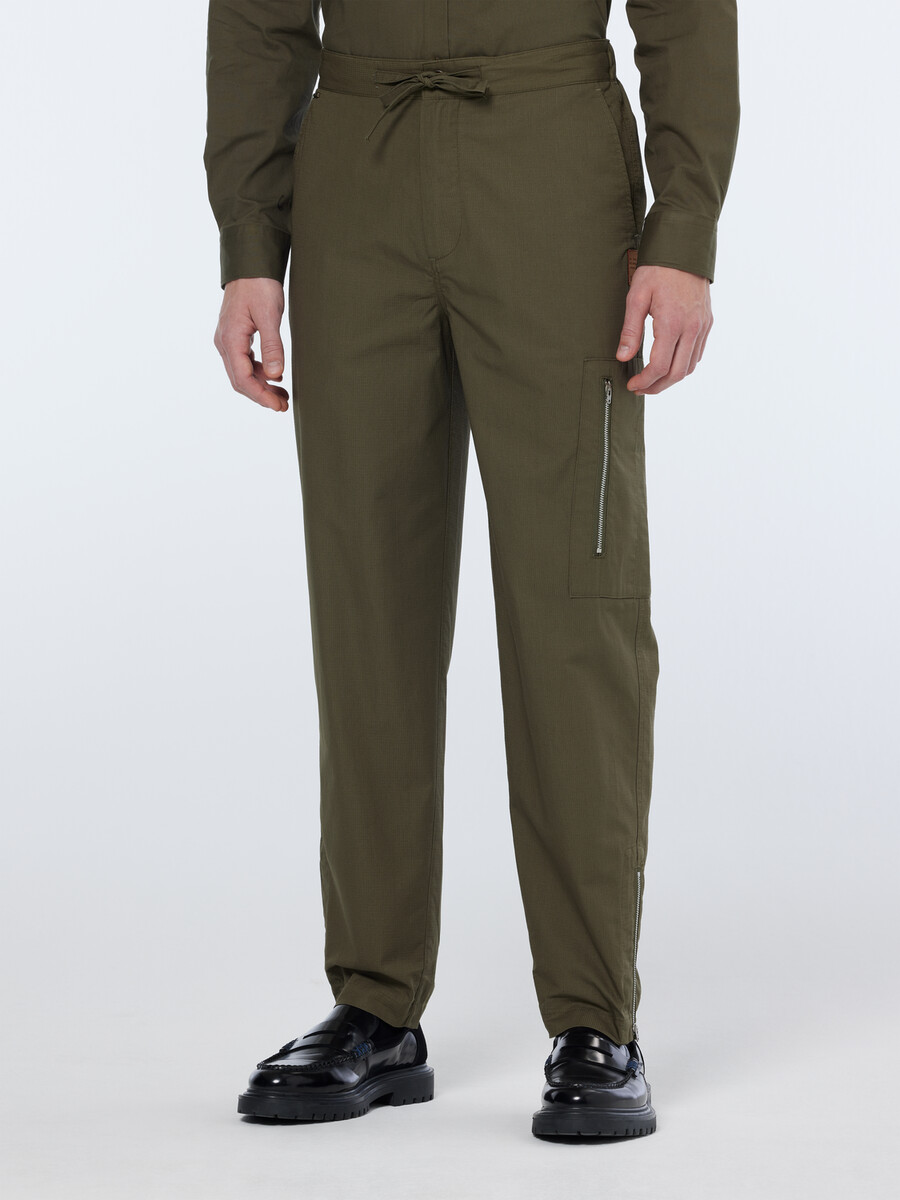 gerade geschnittene cargohose aus baumwoll-ripstop-gewebe