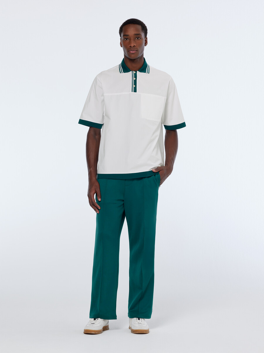 poloshirt aus popeline mit kontrastierender passform und lockerer passform