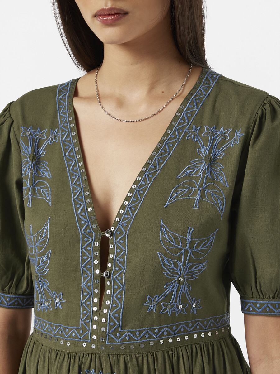 besticktes maxikleid