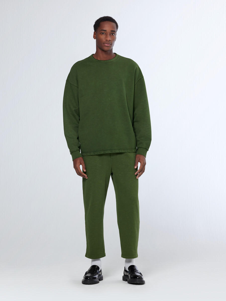 essentials – sweatshirt mit gesticktem logo