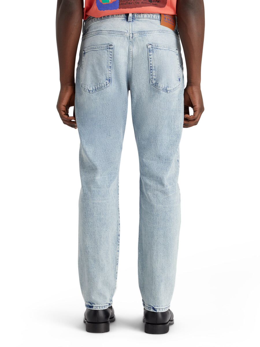 essentials — die zee straight jeans blue story