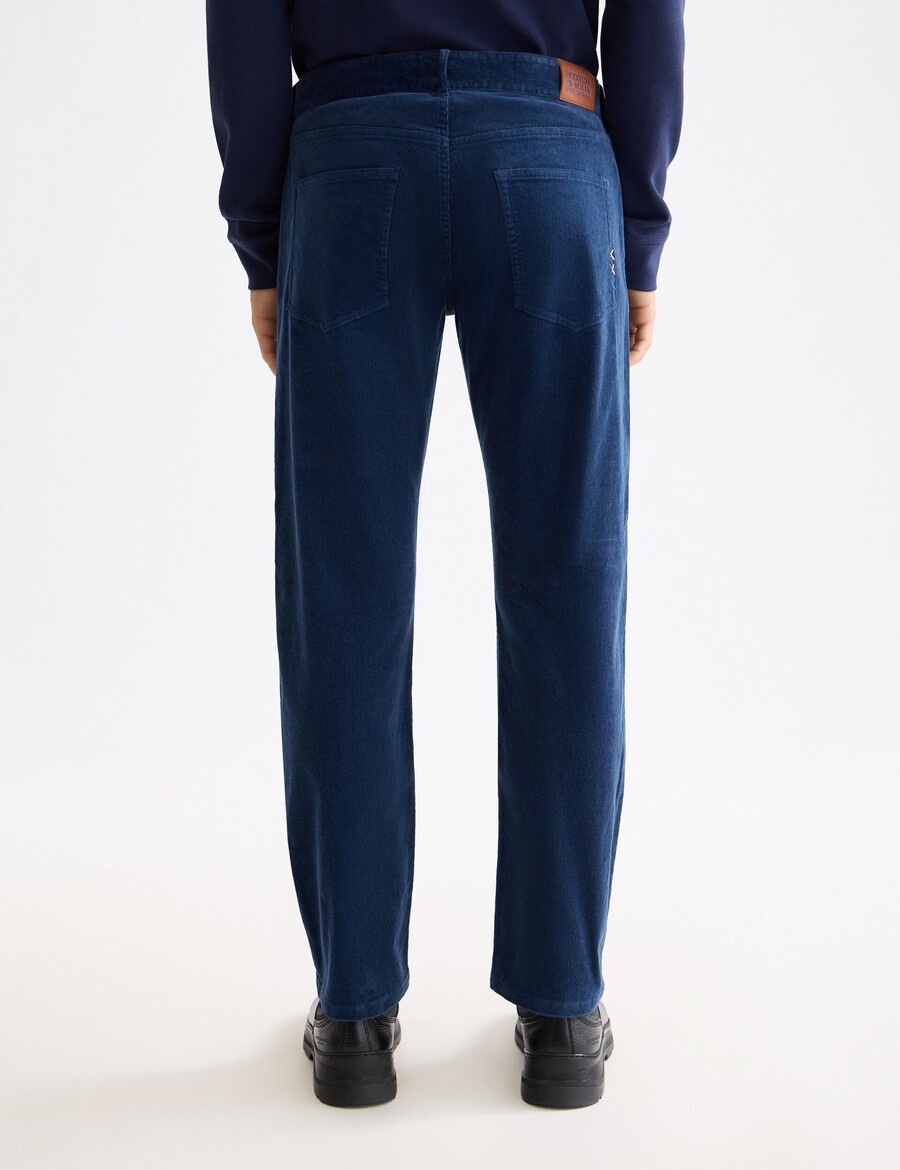 die zee straight jeans aus farbigem cord