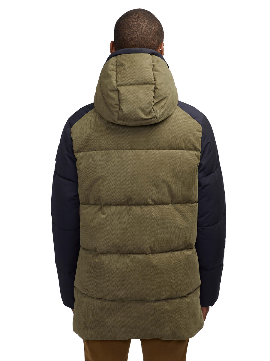 arza mixed media steppparka