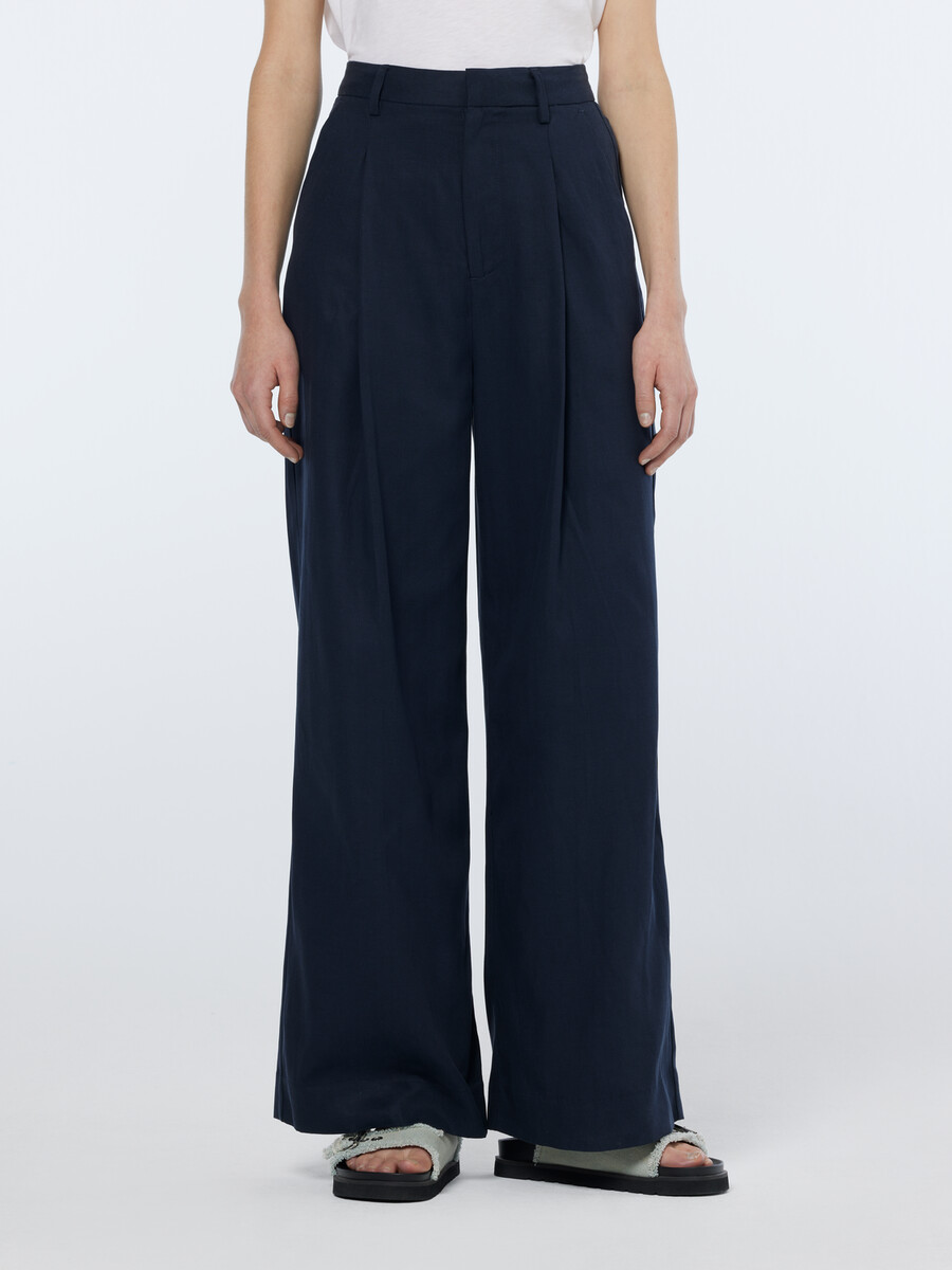 essentials — rose chino hose