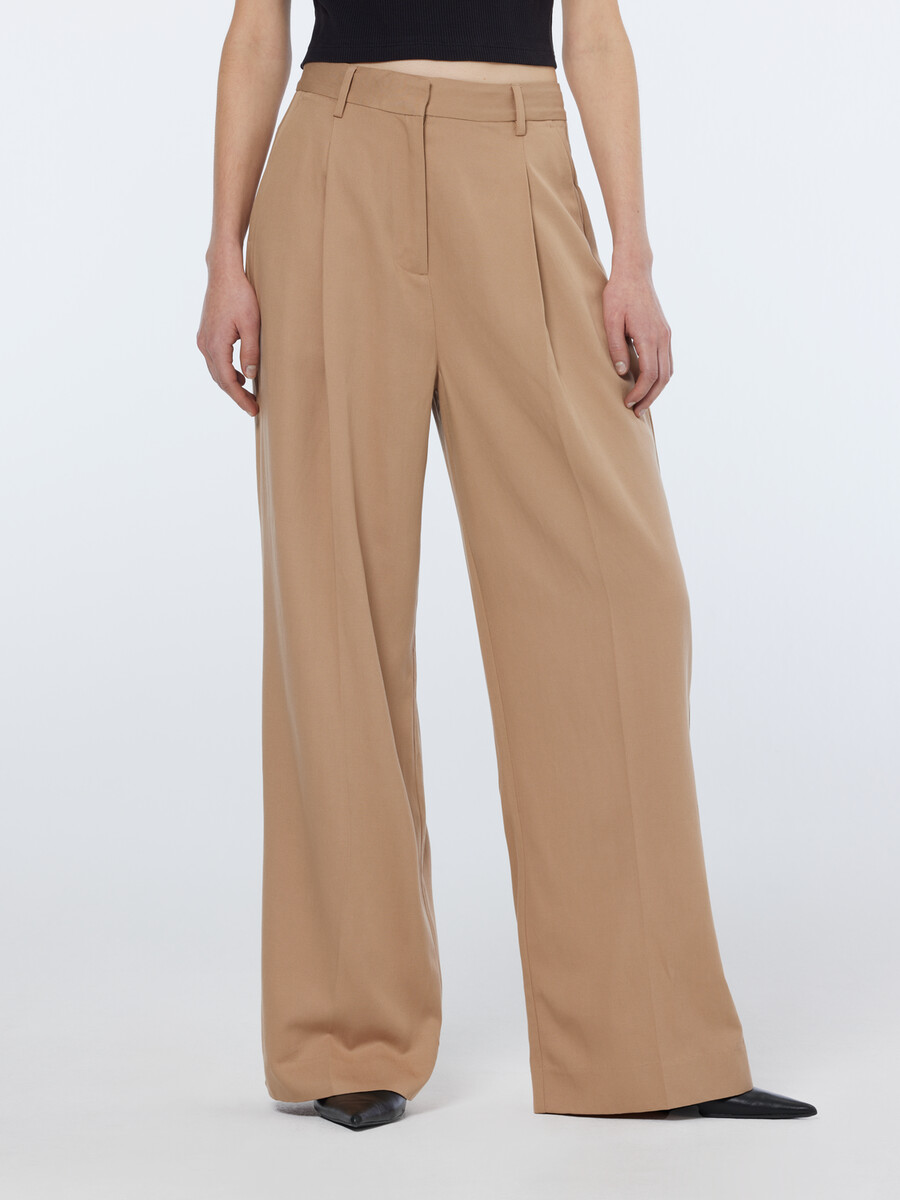 essentials — rose chino hose