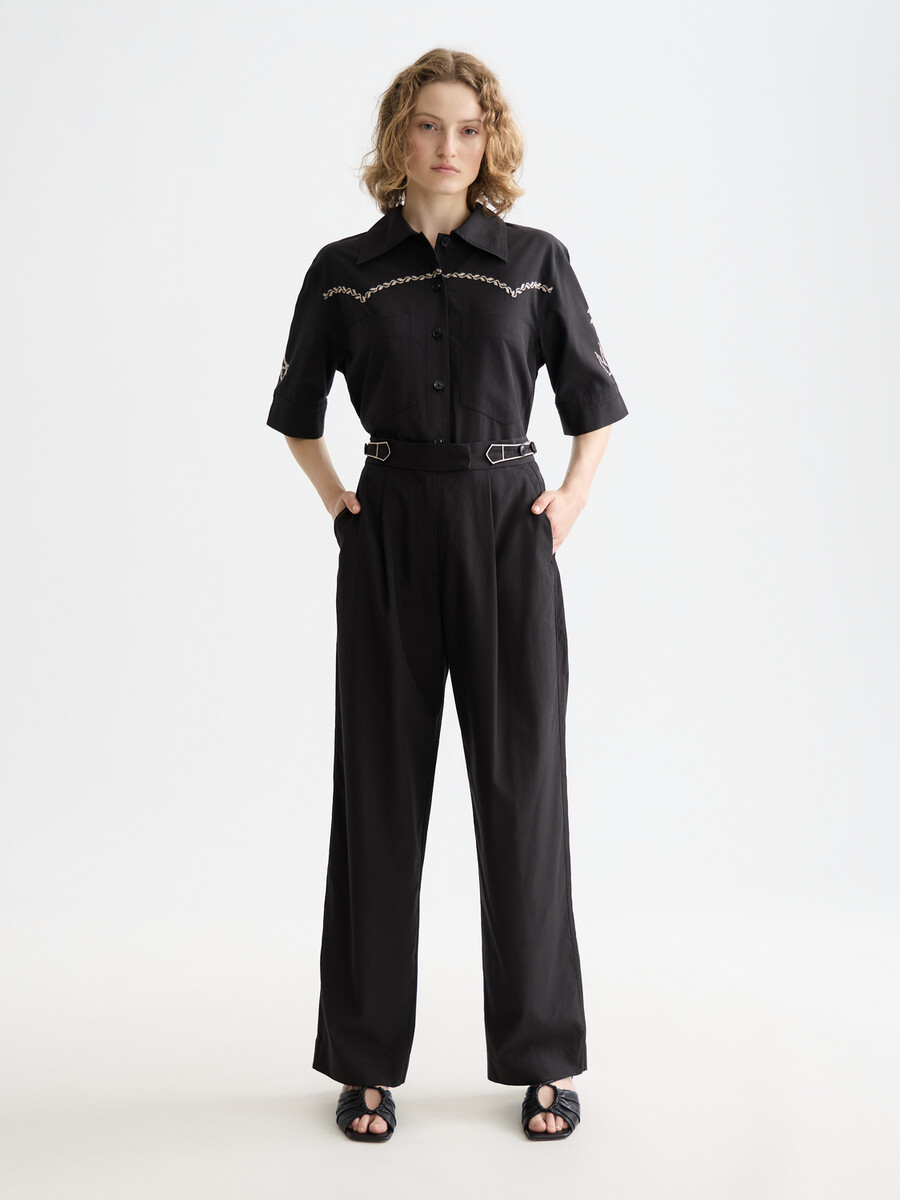 quinn - hose mit mittelhohem bund und weitem bein mit kreuzstich