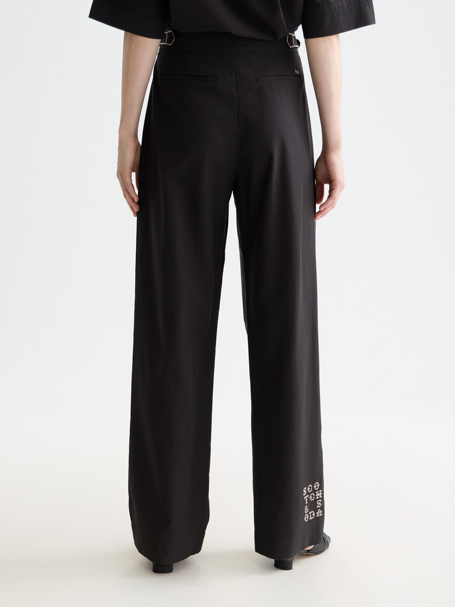 quinn - hose mit mittelhohem bund und weitem bein mit kreuzstich