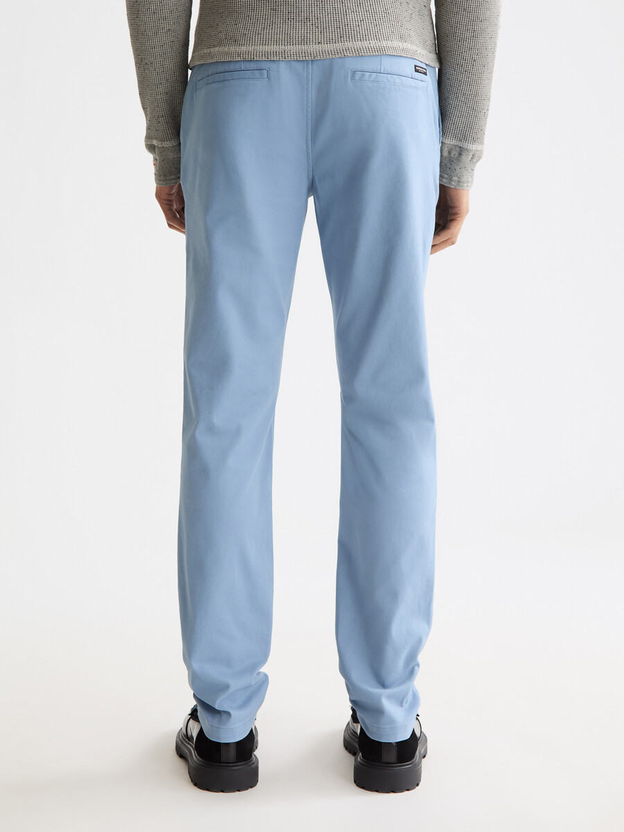 seasonal core - mott - chino aus gewaschener baumwollmischung