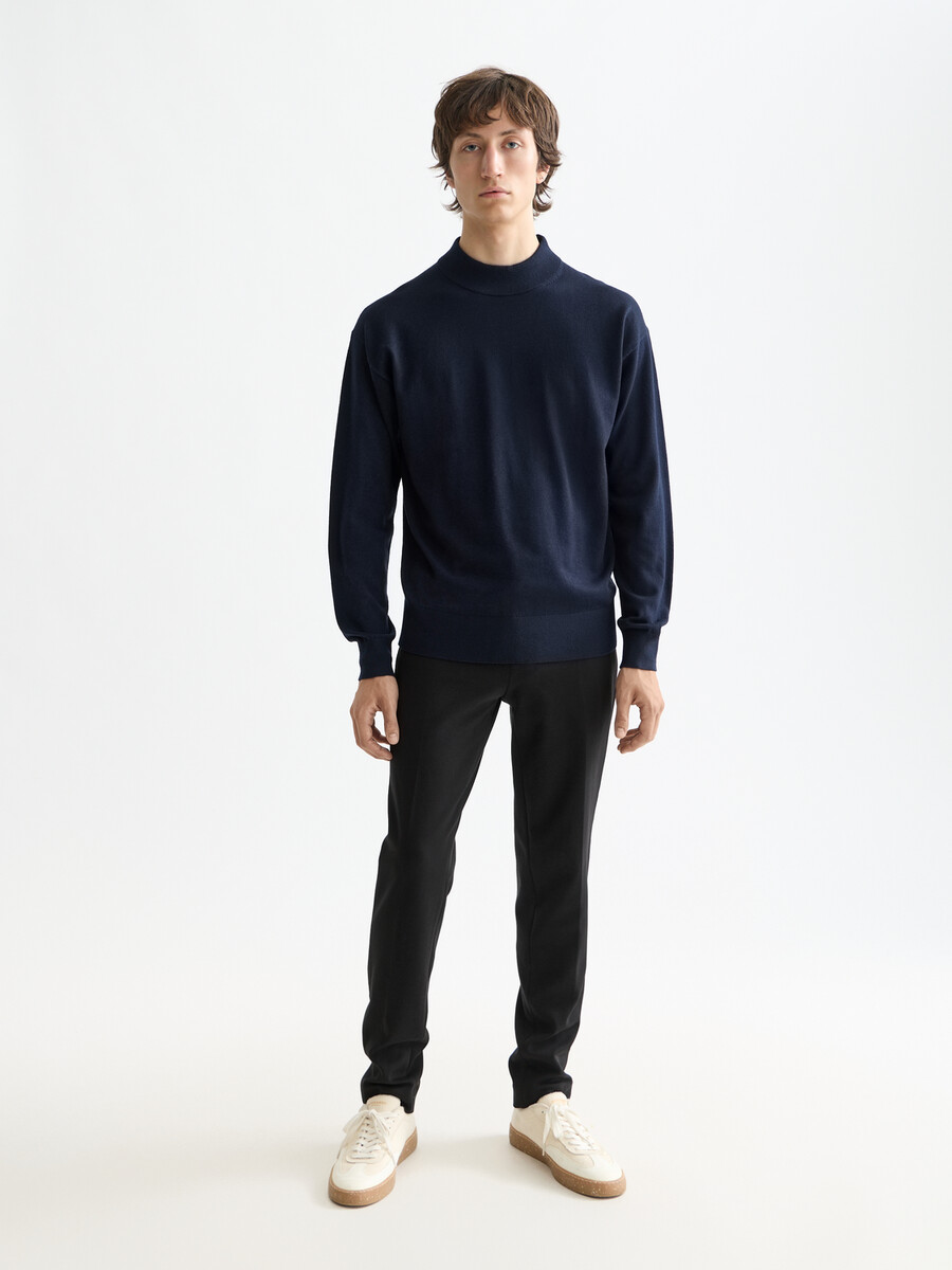 core mott tailored knitted yarn dyed chino