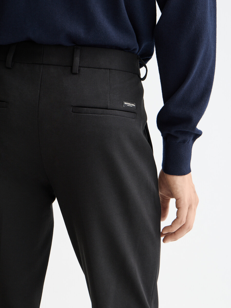 core mott tailored knitted yarn dyed chino