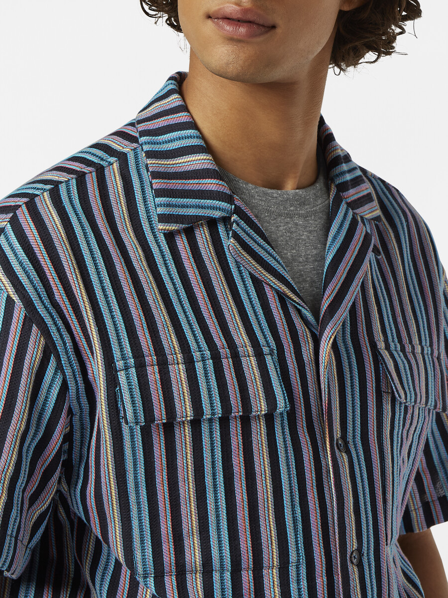 gestreiftes kurzarmhemd aus jacquard mit lockerer passform