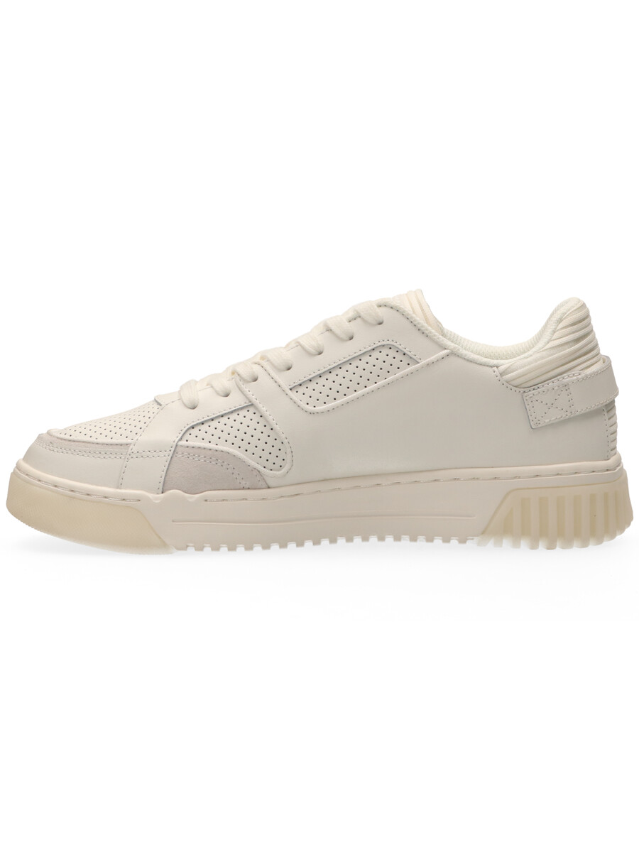 neue cup-sneaker