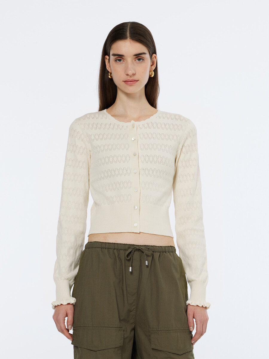 strickjacke mit punktmuster