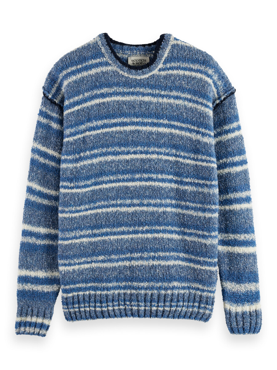 bouclé-pullover mit überschnittenen schultern