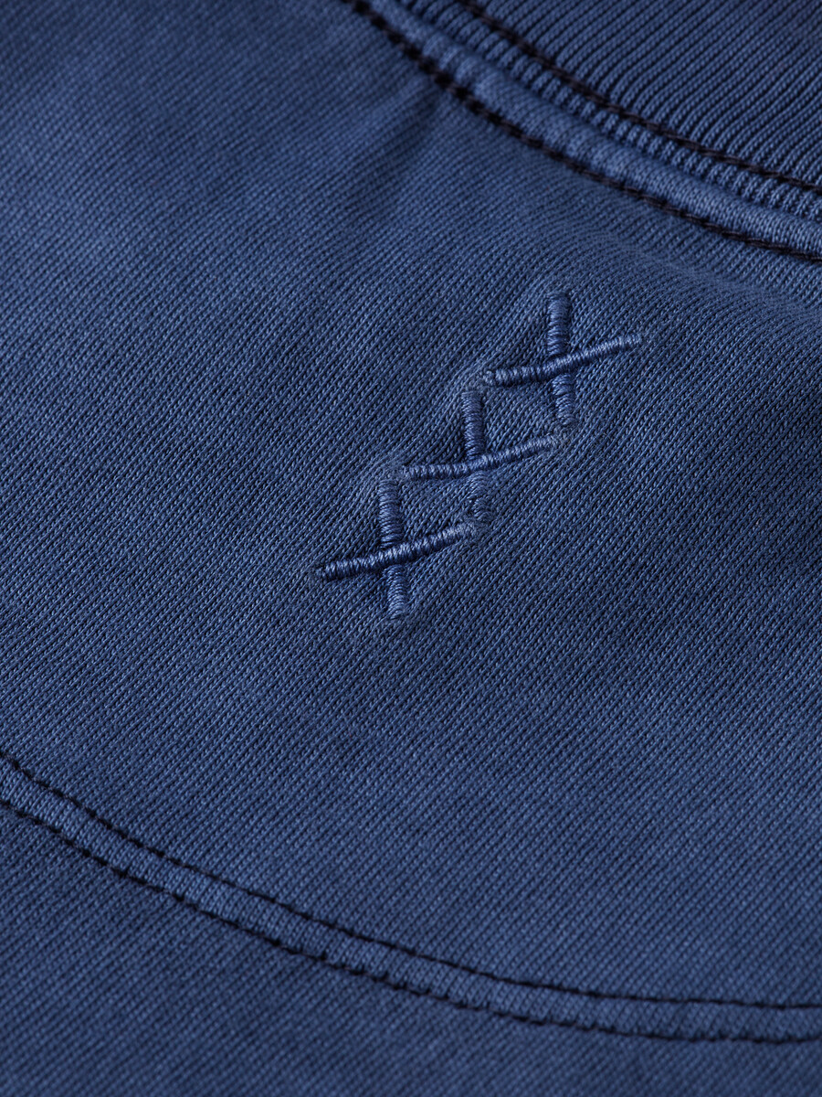 stückgefärbtes t-shirt mit lockerer passform