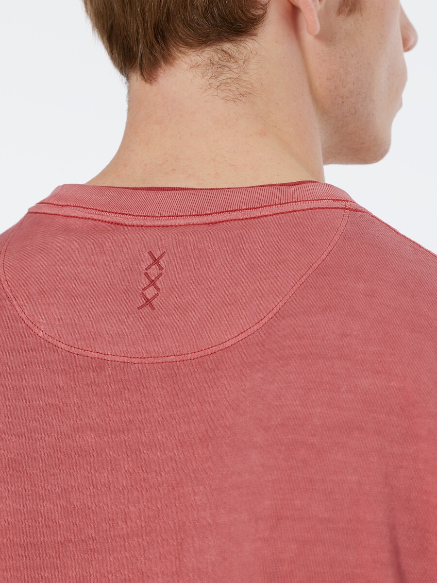 stückgefärbtes t-shirt mit lockerer passform