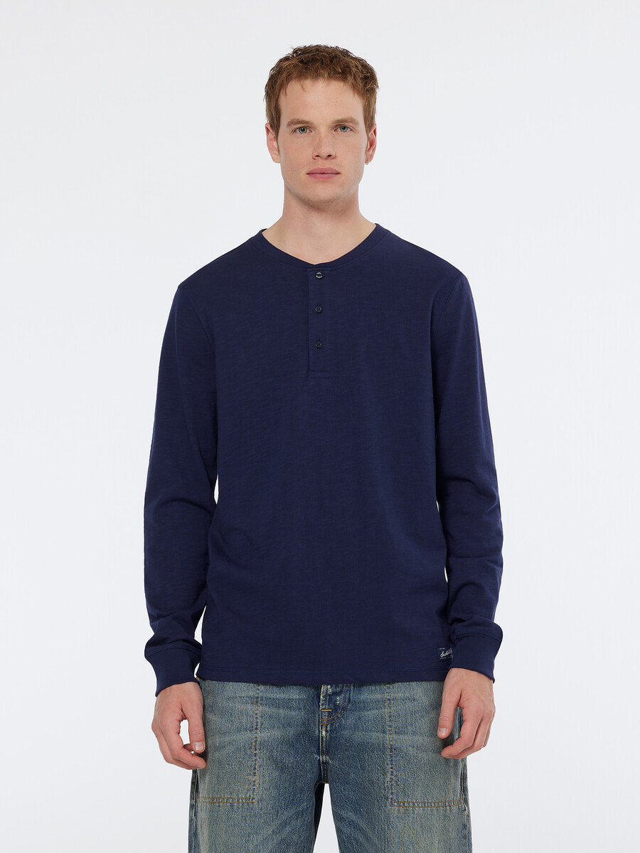 slub henley langarmshirt mit normaler passform