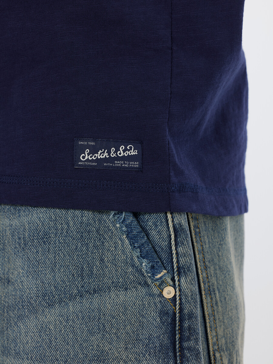 slub henley langarmshirt mit normaler passform