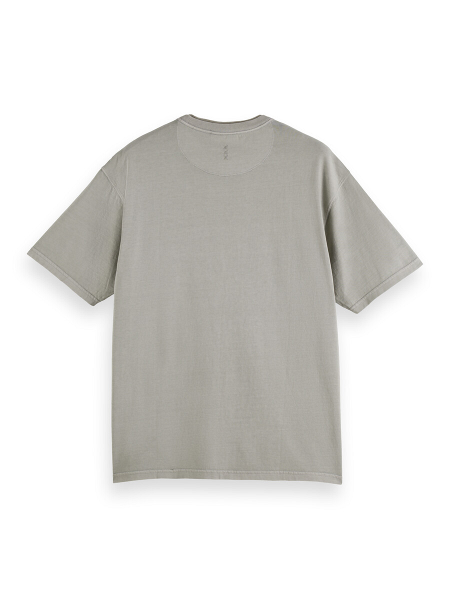 lässiges stückgefärbtes t-shirt