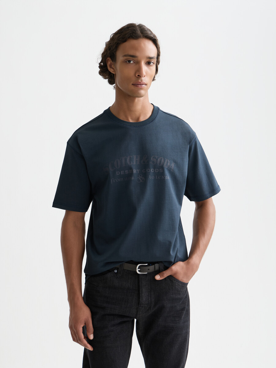 t-shirt mit lockerer passform und frontmotiv