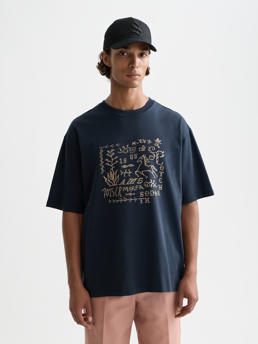 locker geschnittenes t-shirt mit kreuzstich-frontmotiv