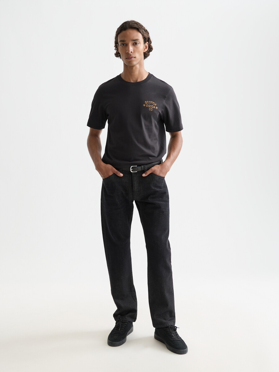 t-shirt mit brustmotiv normale passform