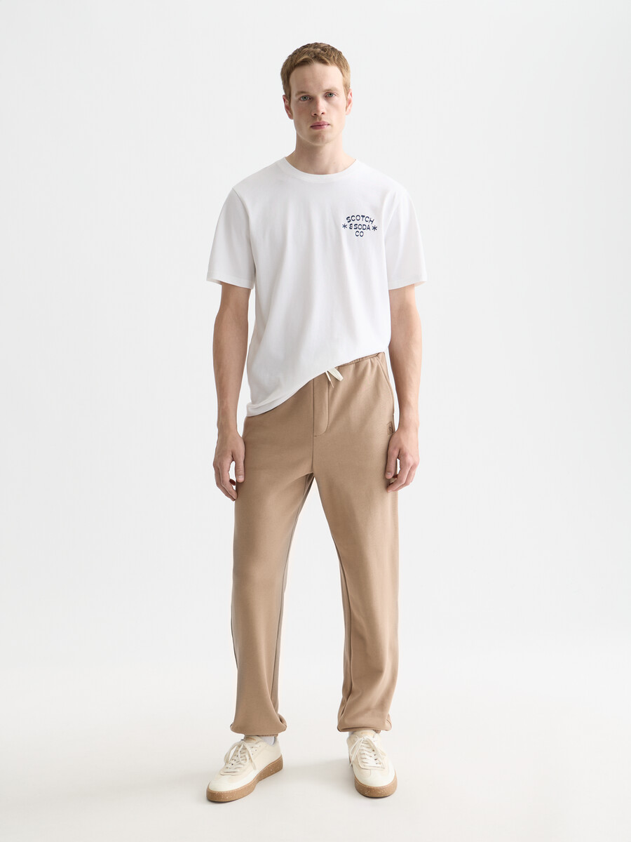 t-shirt mit brustmotiv normale passform