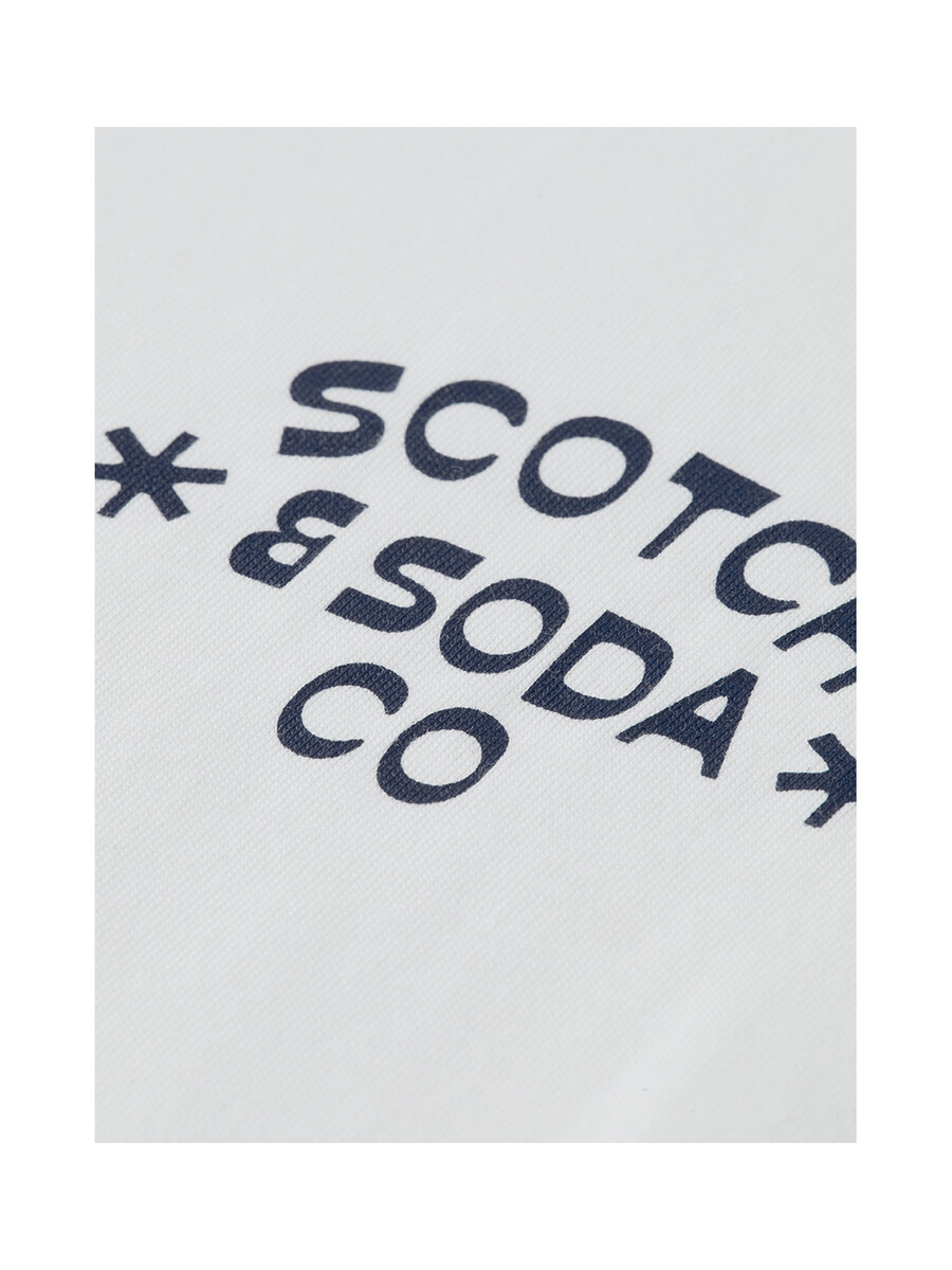 t-shirt mit brustmotiv normale passform