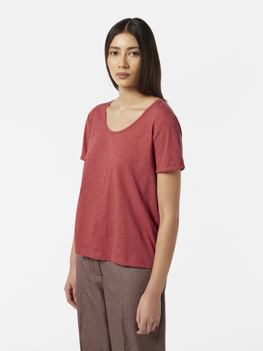 t-shirt mit u-ausschnitt reguläre passform und leichtem material