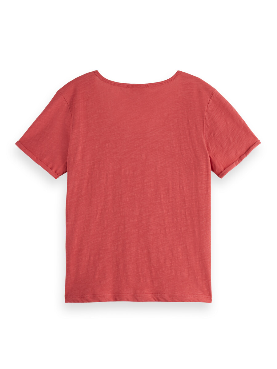 t-shirt mit u-ausschnitt reguläre passform und leichtem material